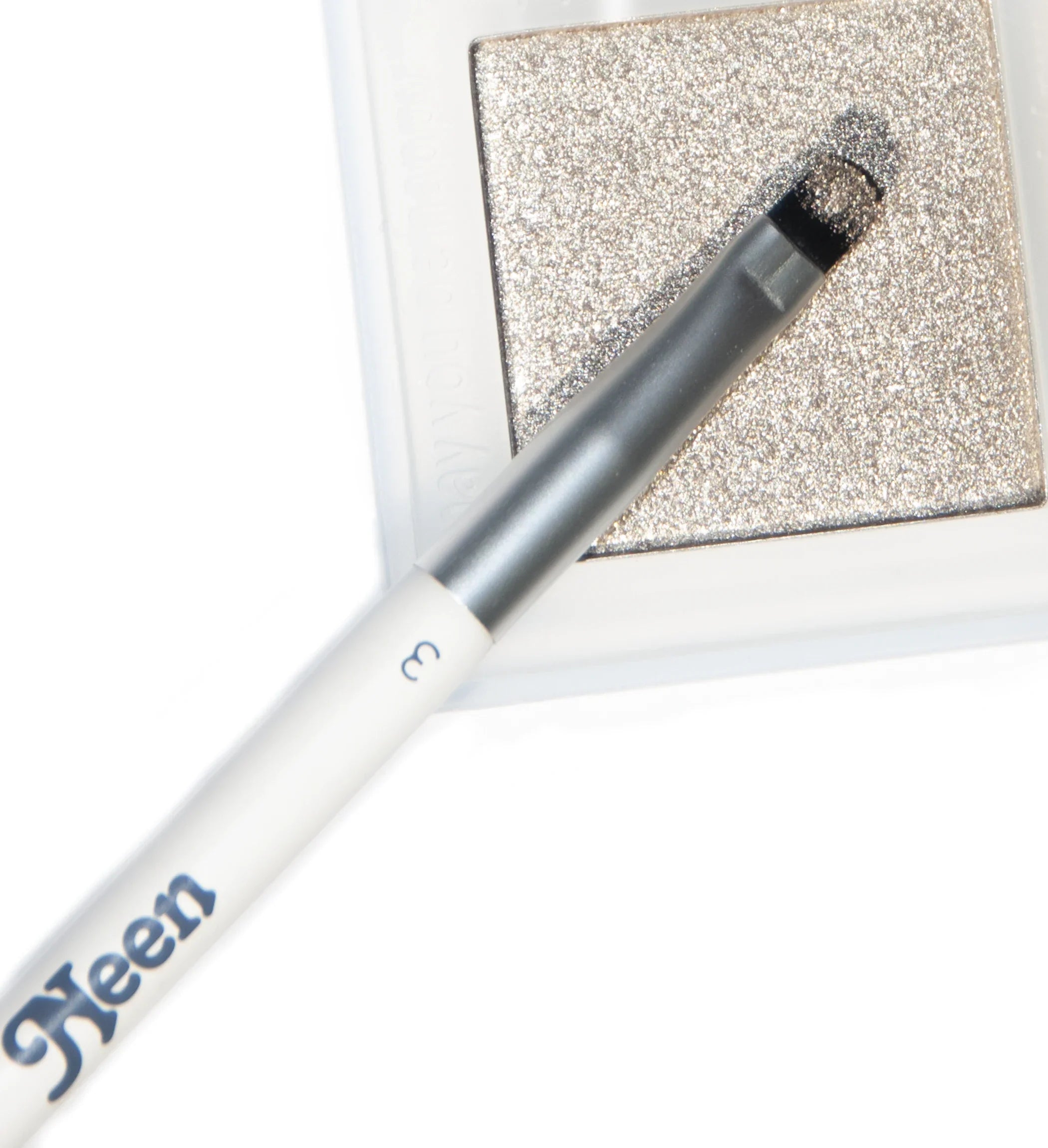 Duo Precision Eyeshadow Brush #3